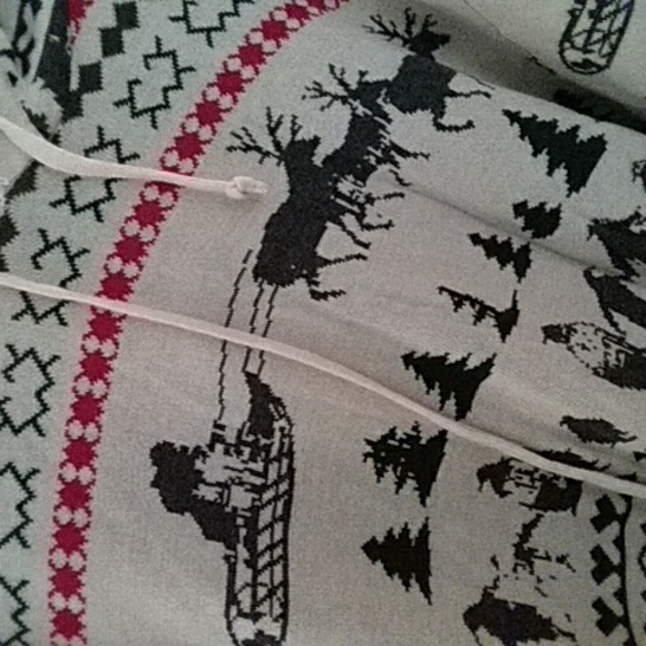 Hooded Lightweight Winter Pullover Sweater - Picture 2 of 3